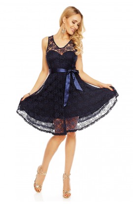 Rochie midi din dantela  fara maneci